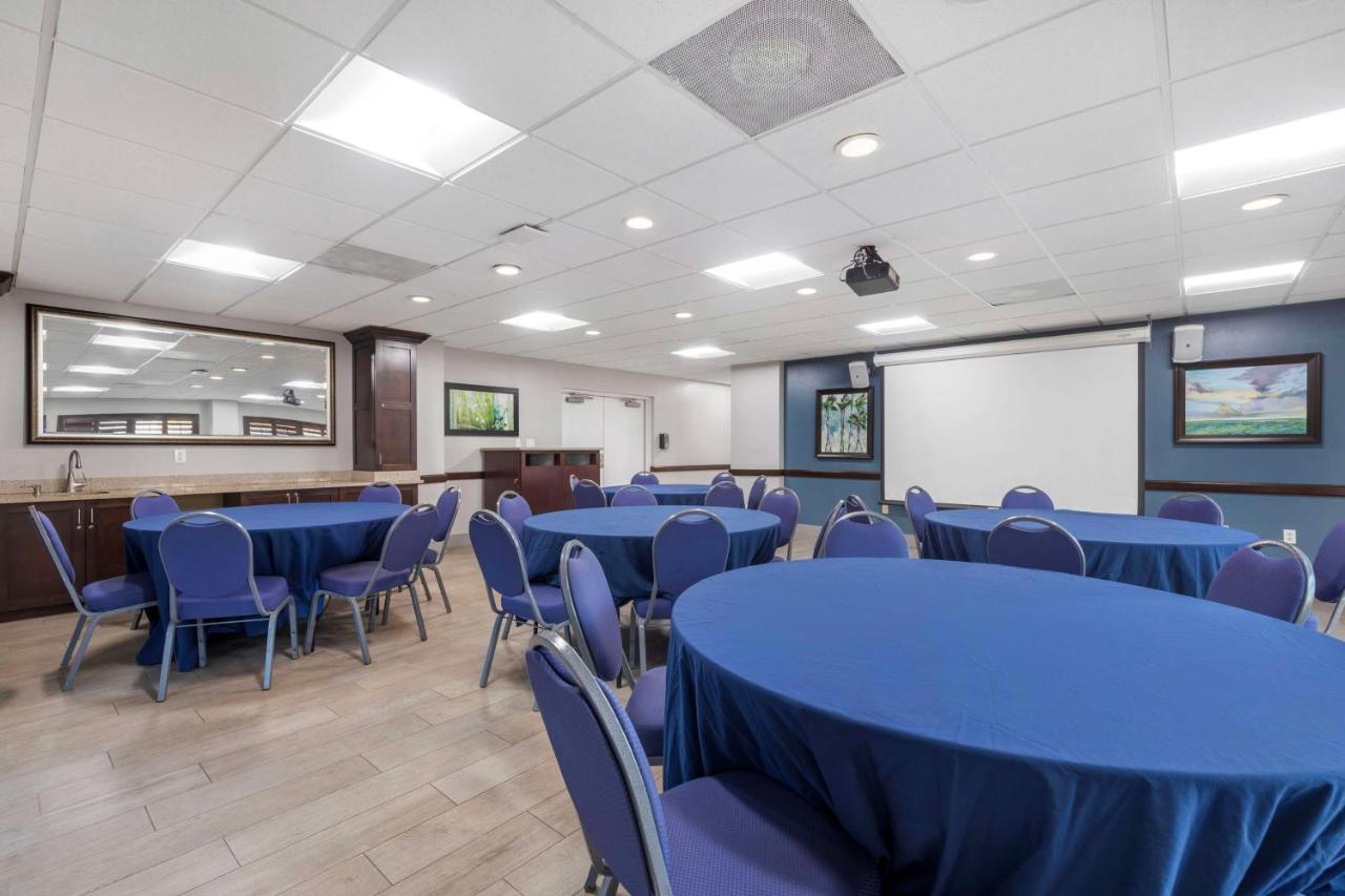 | Best Western Cocoa Beach Hotel & Suites