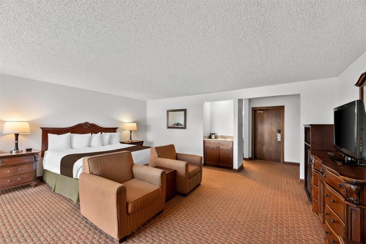 King Room - Disability Access at Best Western Chieftain Inn