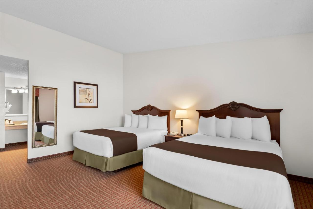 Queen Room with Two Queen Beds - Non-Smoking at Best Western Chieftain Inn