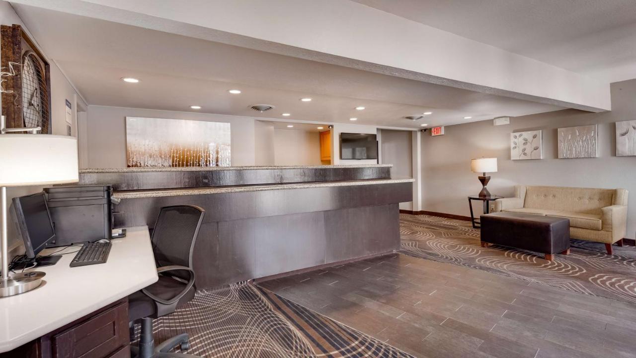  | Best Western War Bonnet Inn