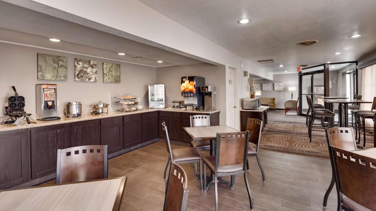  | Best Western War Bonnet Inn