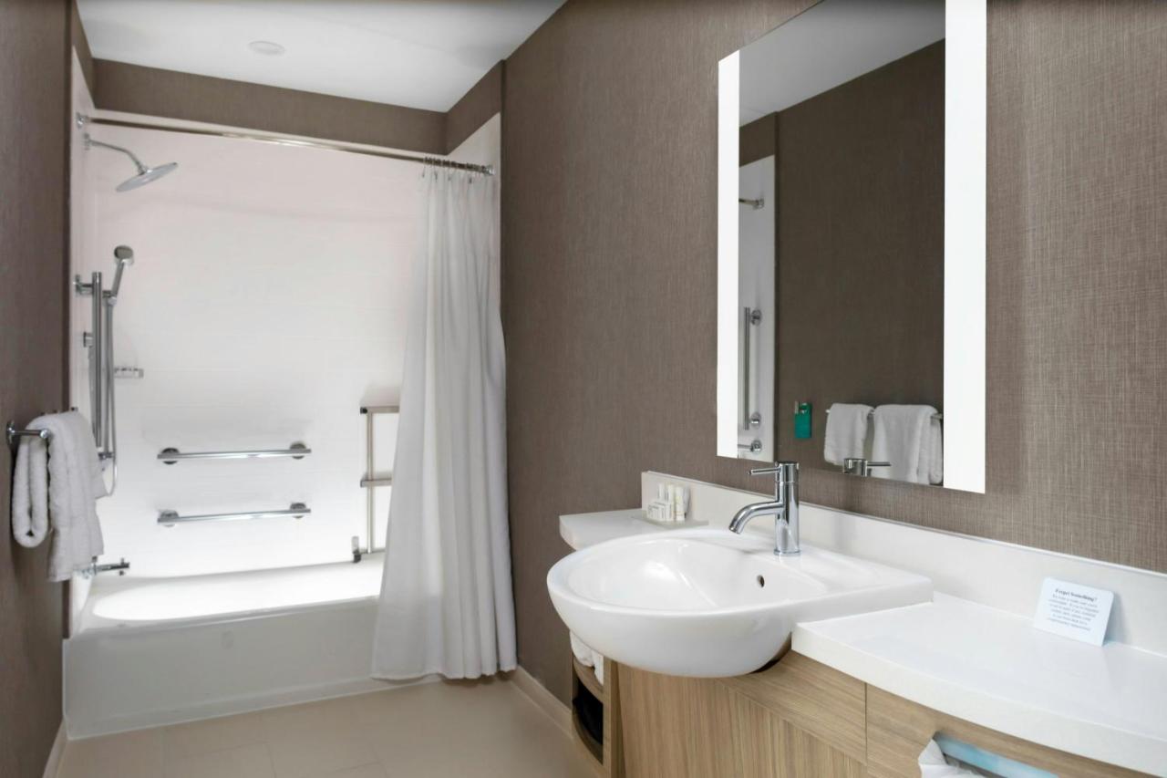 | SpringHill Suites Kansas City Airport