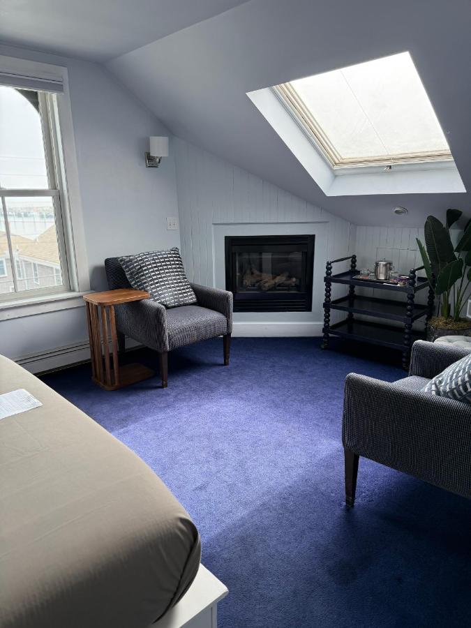| Somerset House Inn