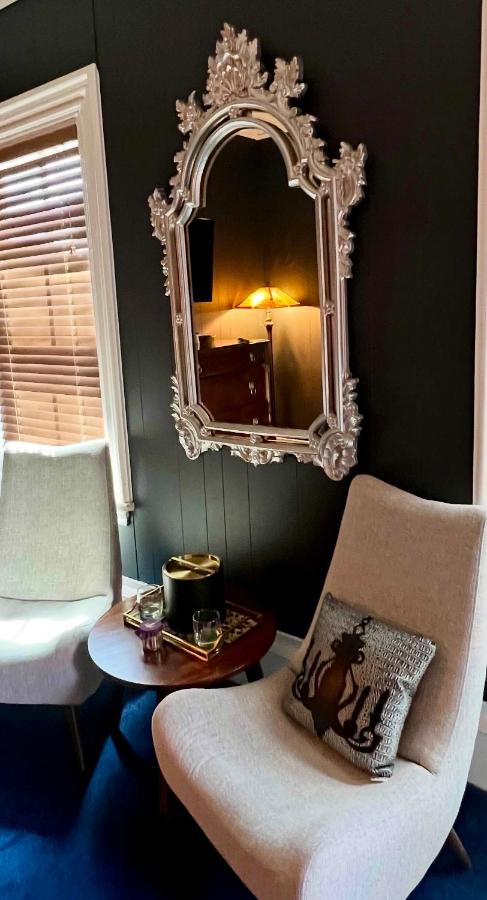 | Somerset House Inn