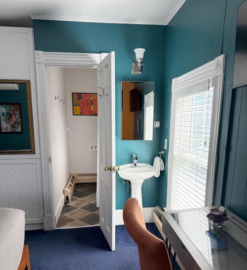  | Somerset House Inn