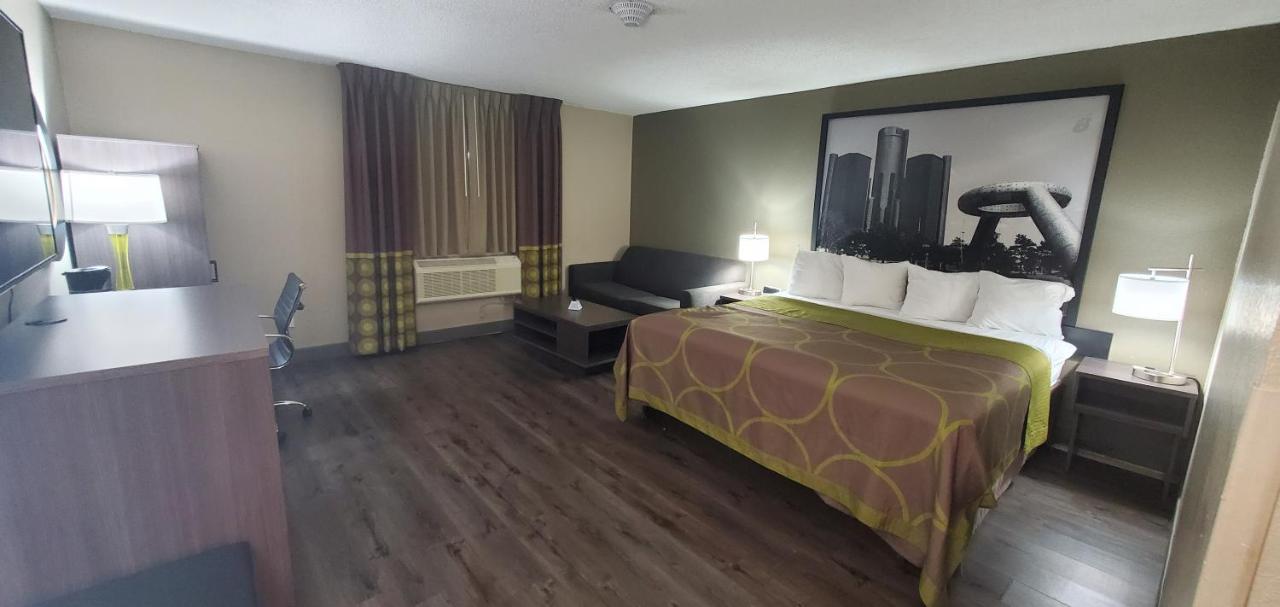 King Studio Suite - Non-Smoking at Super 8 by Wyndham Sterling Heights/Detroit Area