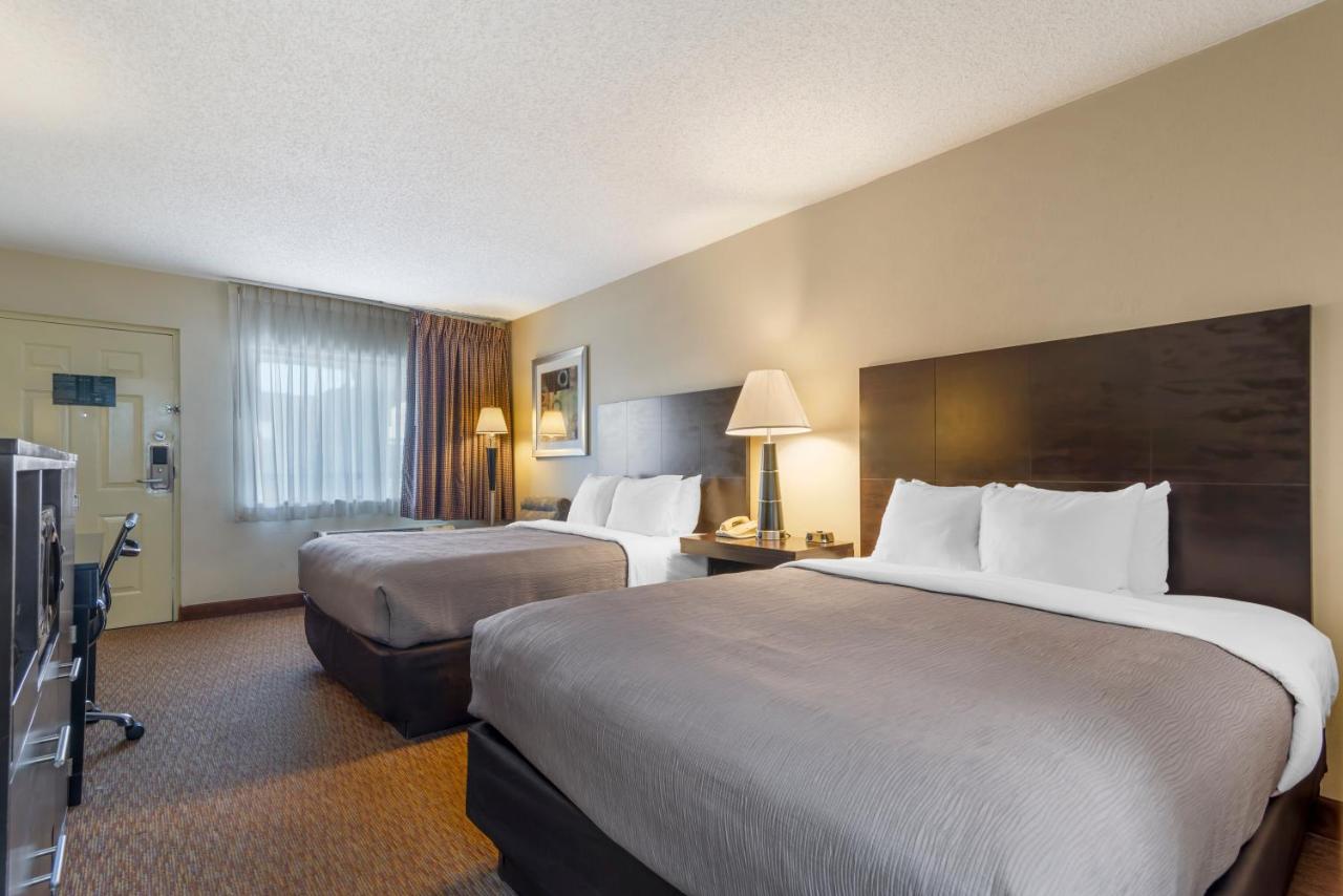 Queen Room with Two Queen Beds - Smoking at Quality Inn Cordele