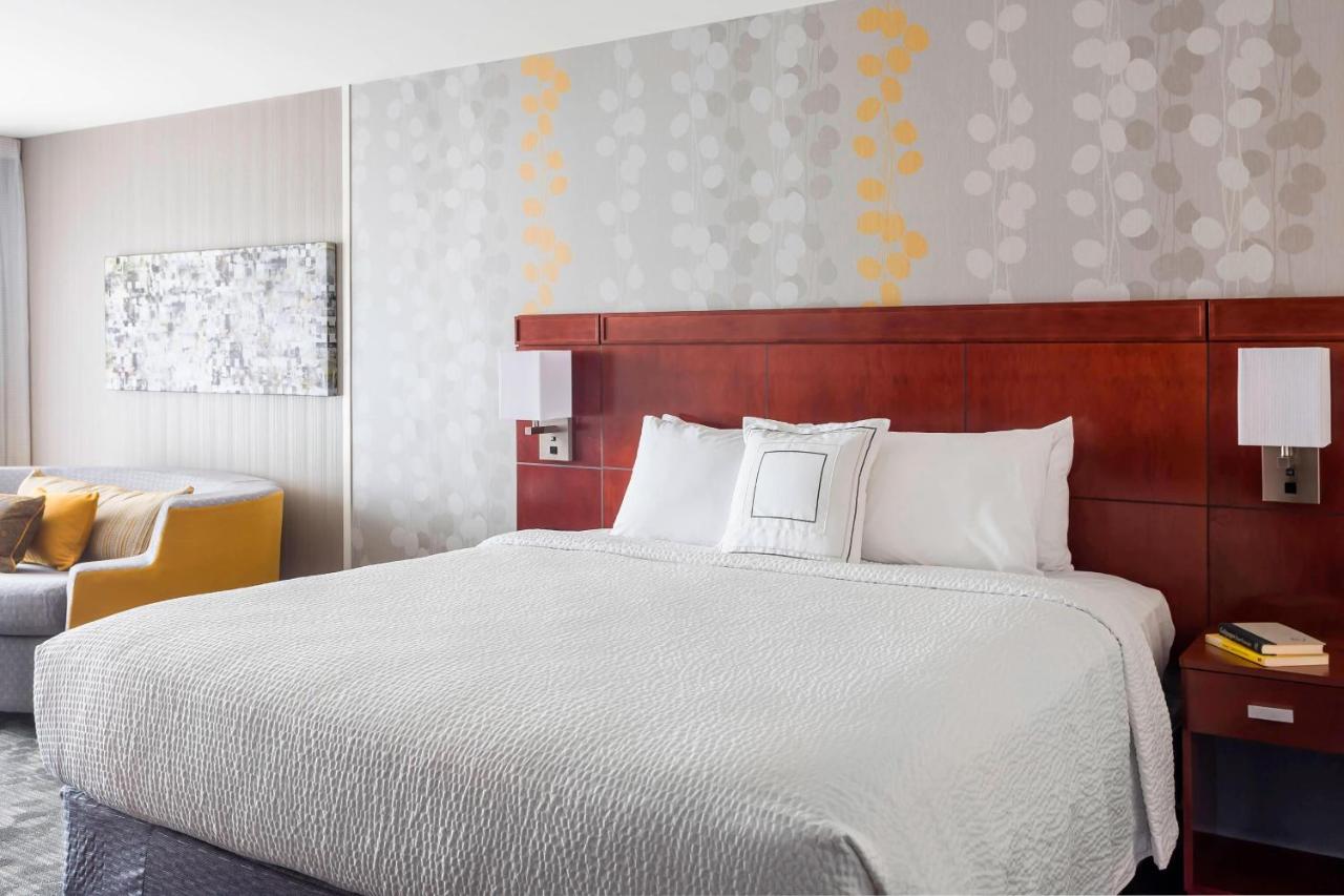 | Courtyard Kalamazoo Portage