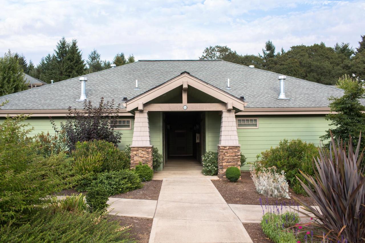 | Oregon Garden Resort
