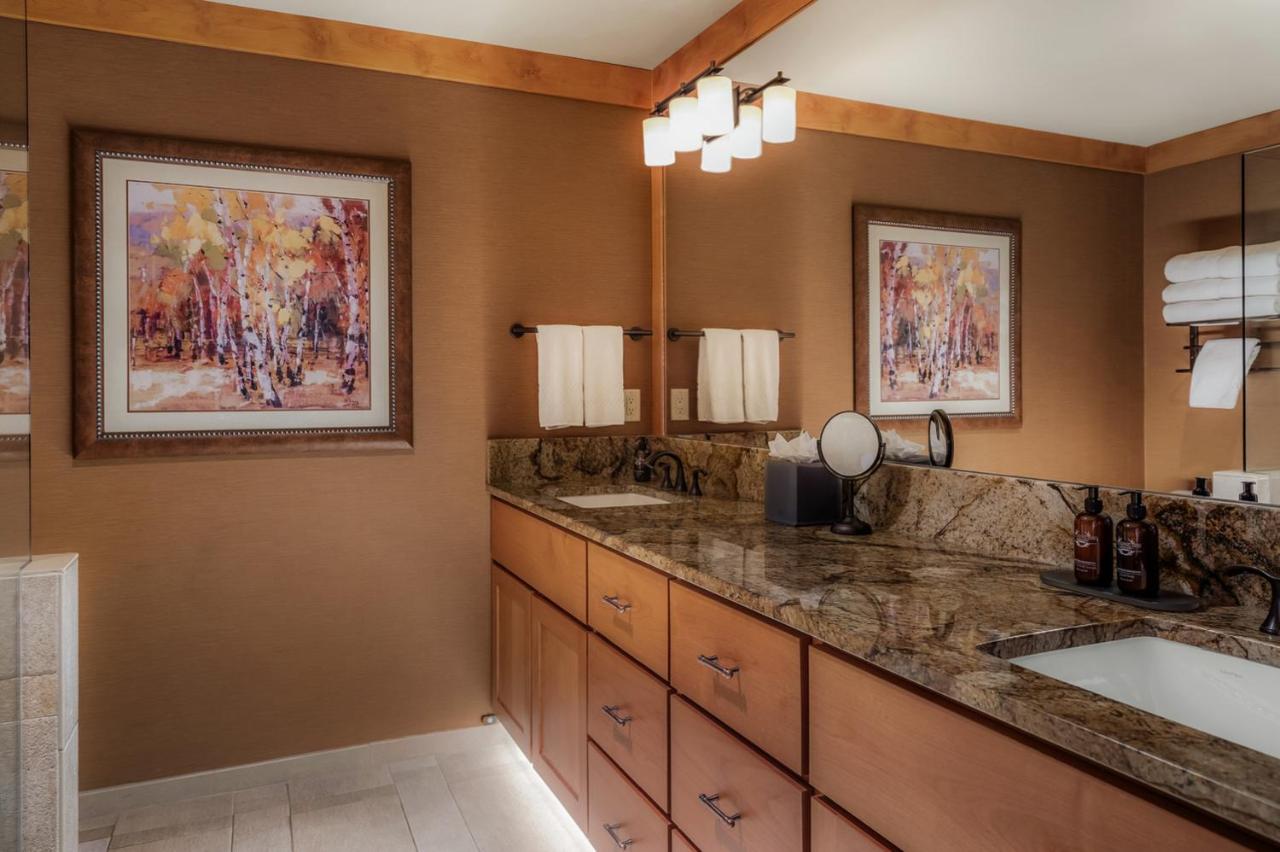 King Suite at The Wyoming Inn of Jackson Hole