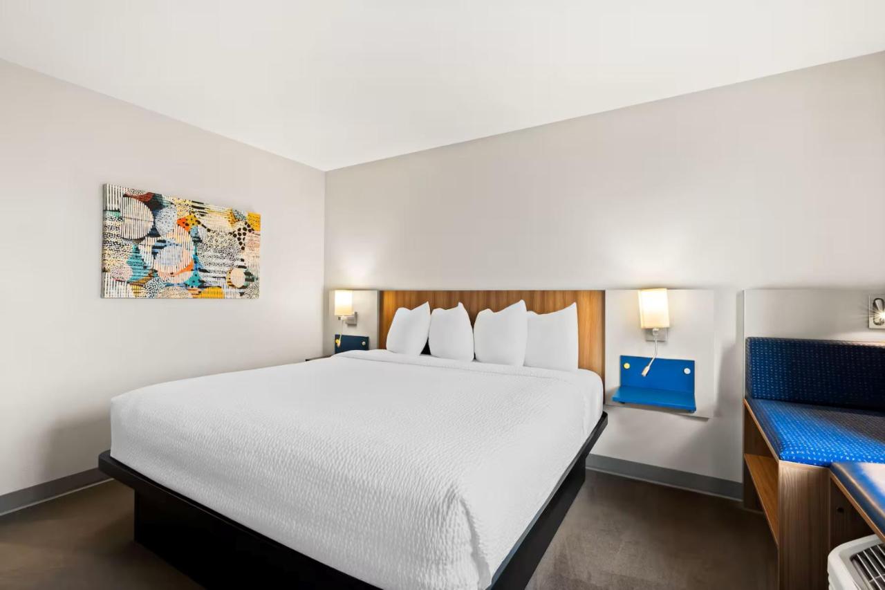 | Microtel Inn & Suites by Wyndham George