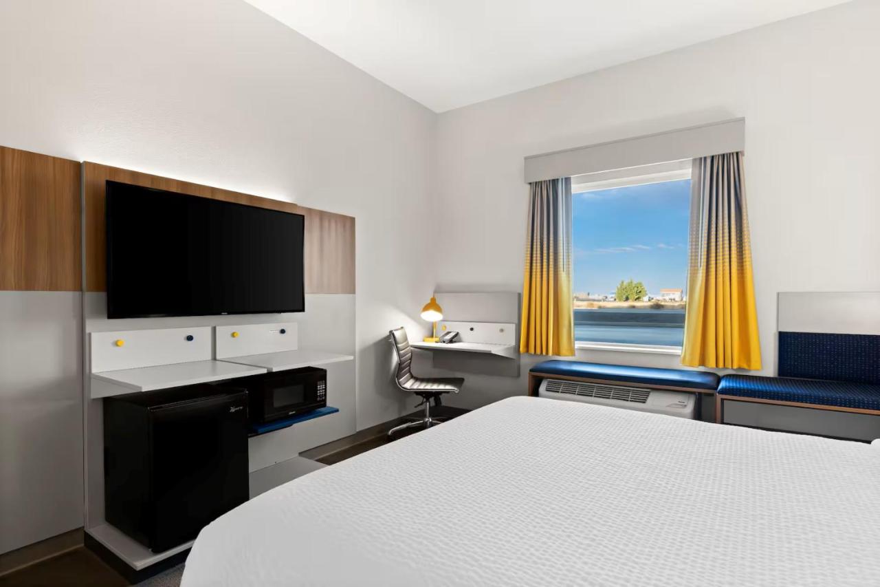 | Microtel Inn & Suites by Wyndham George