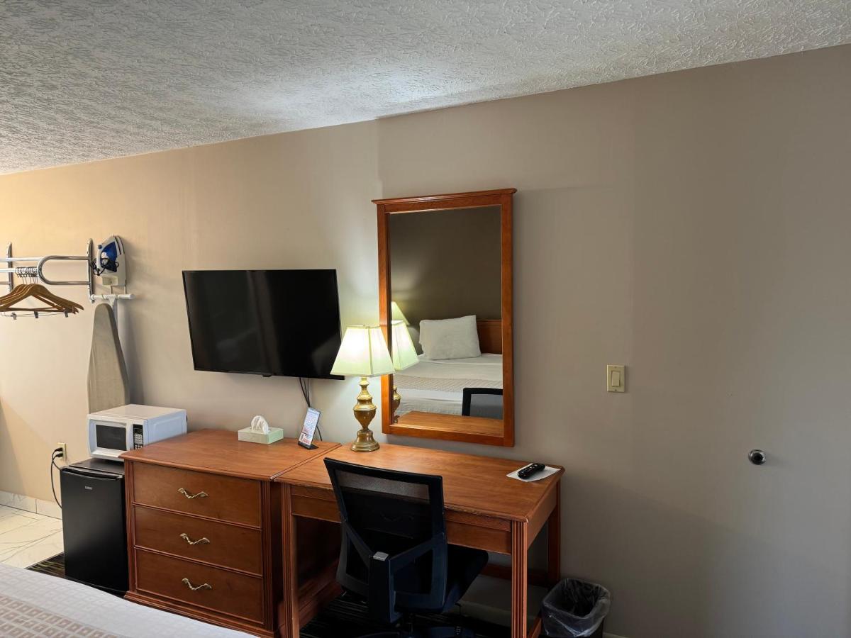  | South Shore Inn