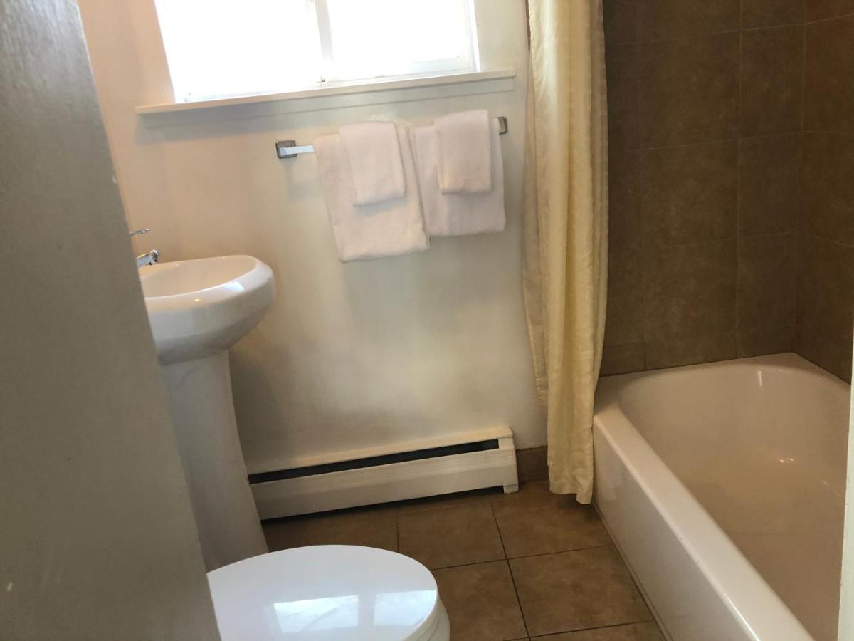 | Alpine Inn & Spa