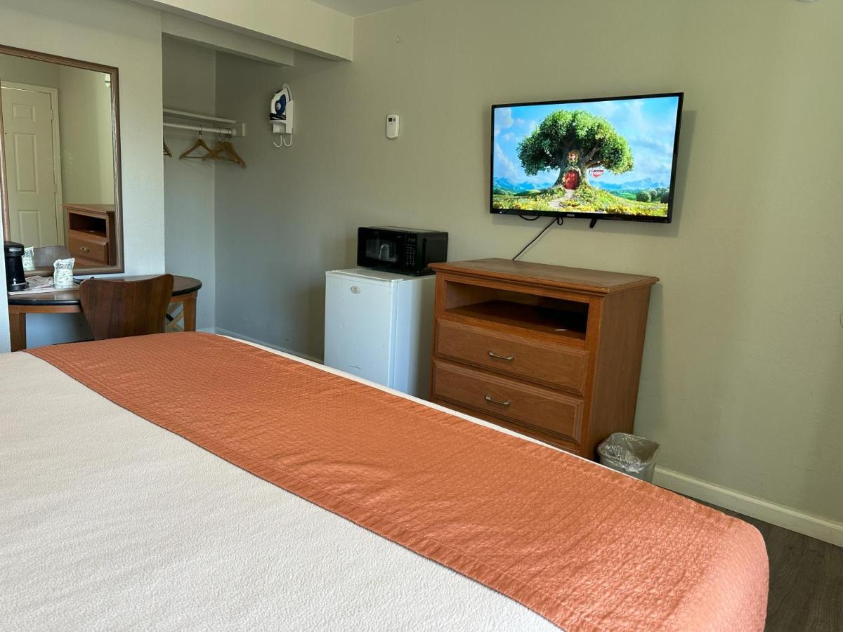 | Alpine Inn & Spa