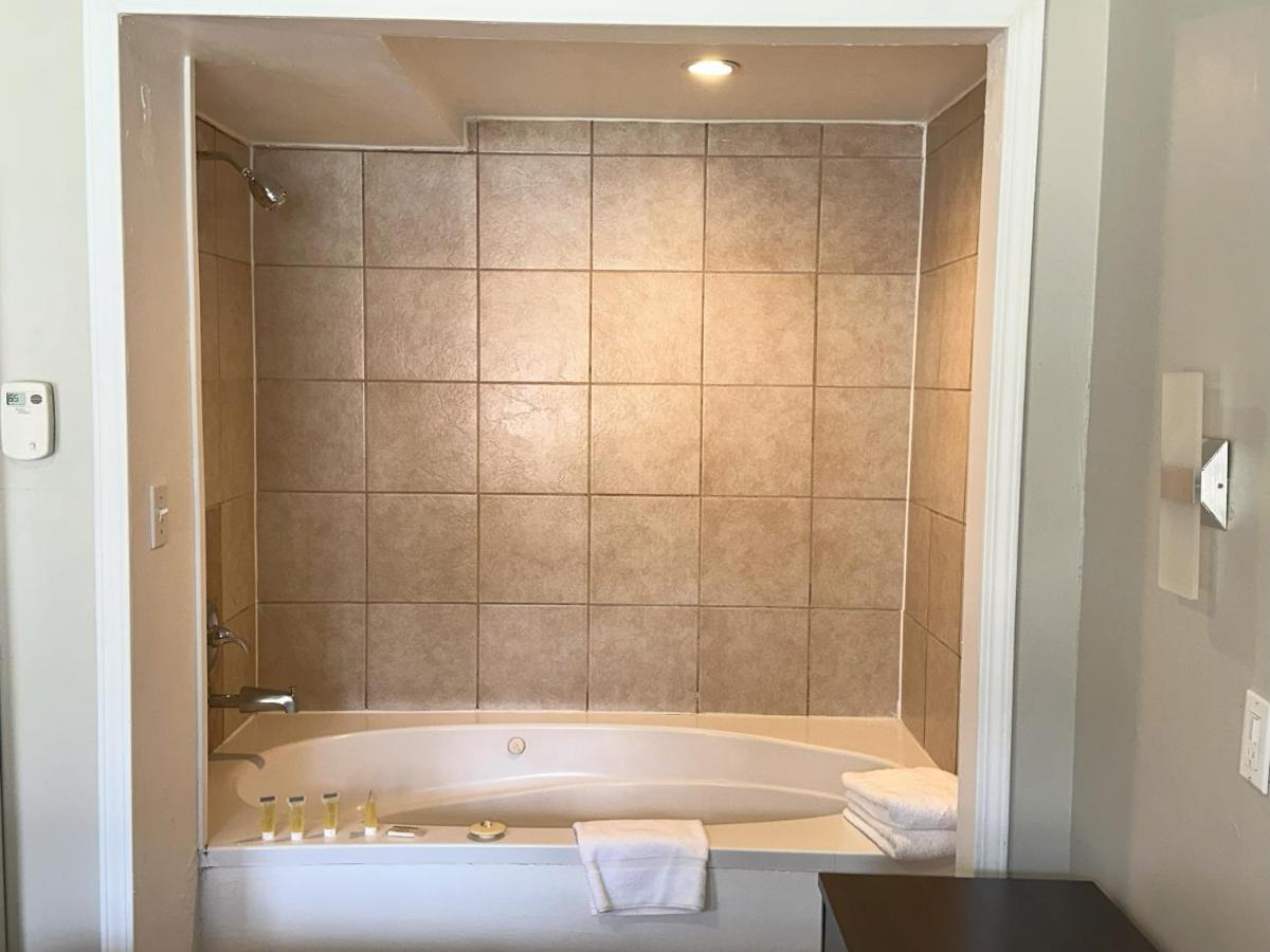 | Alpine Inn & Spa