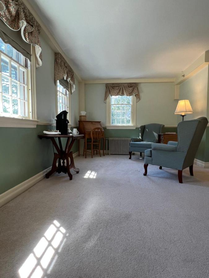 | Adair Country Inn & Restaurant