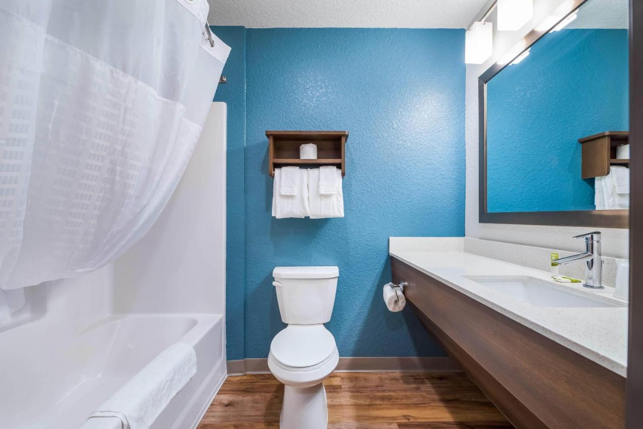 Standard King Room - Non-Smoking at WoodSpring Suites Davenport FL