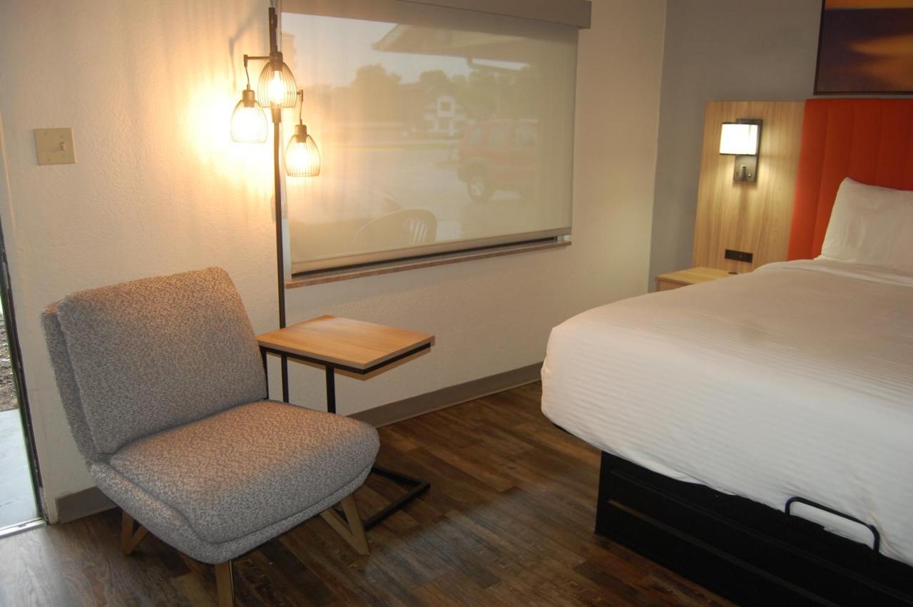 | Vacation Lodge