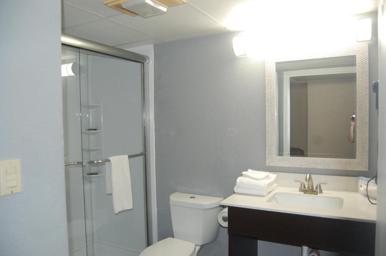 Suite with King Bed, Fireplace at Vacation Lodge