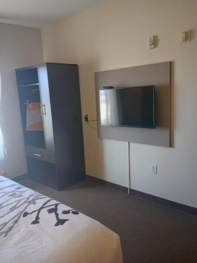 | Sleep Inn & Suites Oakley I-70