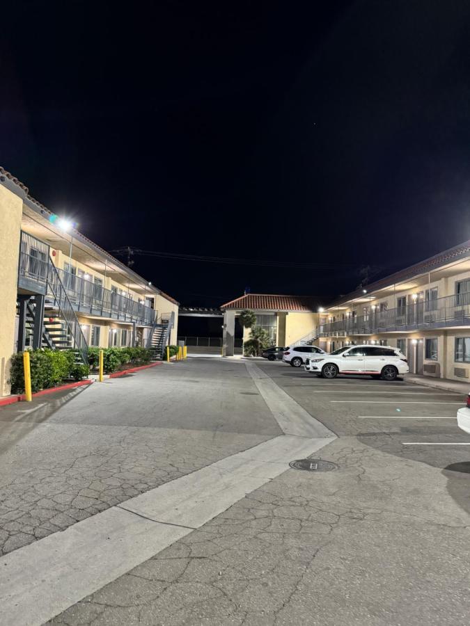  | Econo Lodge