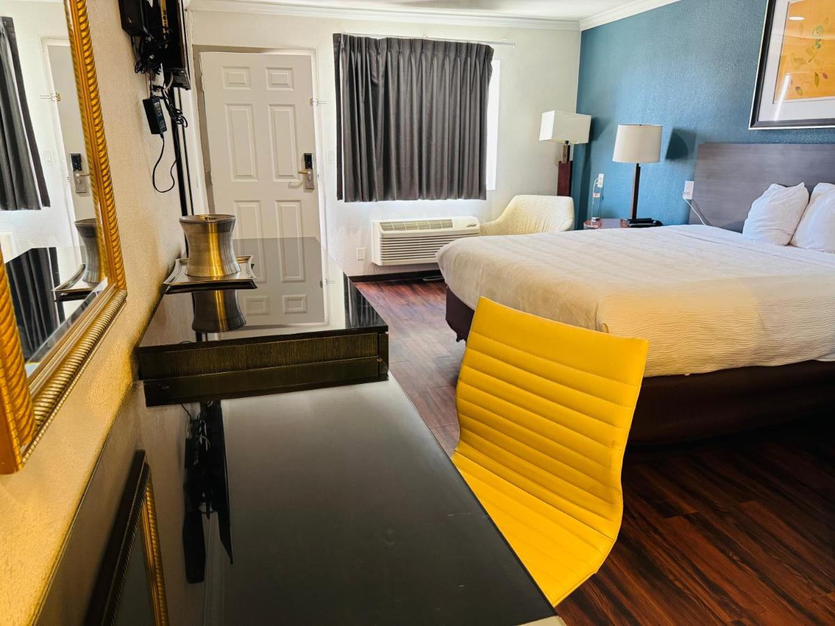  | Econo Lodge