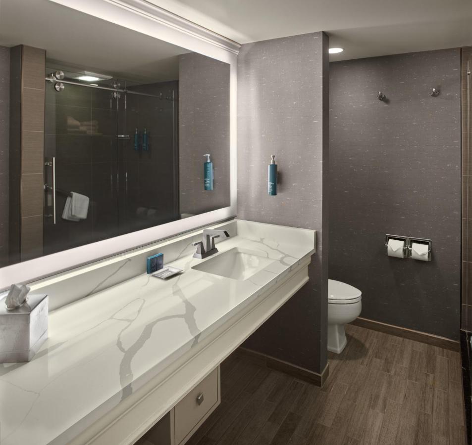 | Hilton Akron/Fairlawn