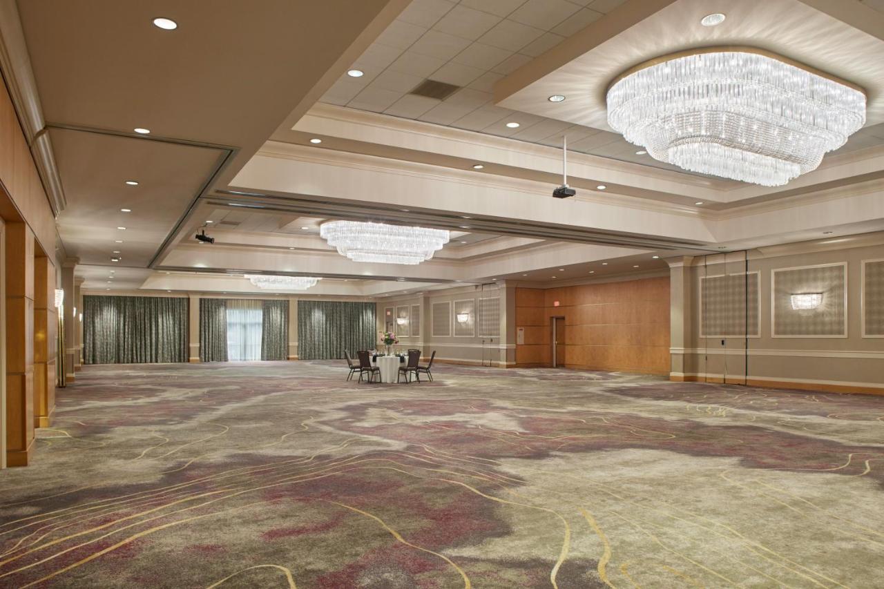 | Hilton Akron/Fairlawn