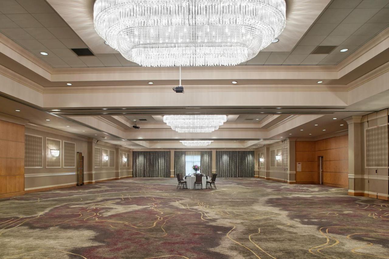 | Hilton Akron/Fairlawn