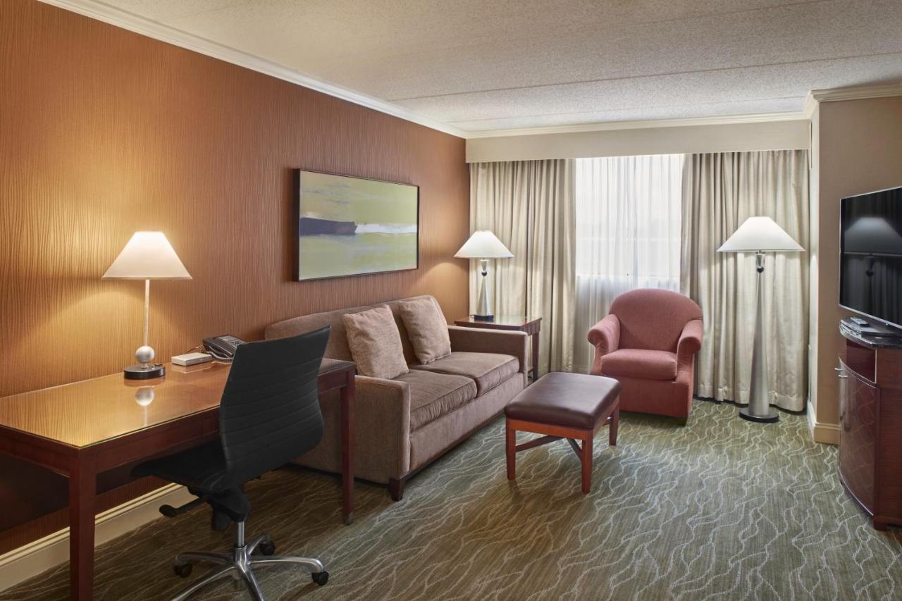 | Hilton Akron/Fairlawn