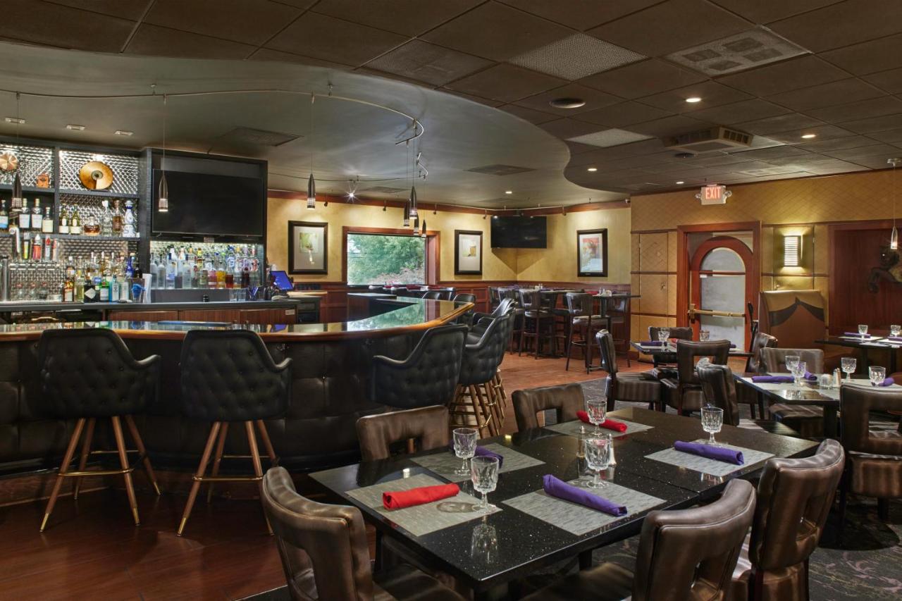 | Hilton Akron/Fairlawn