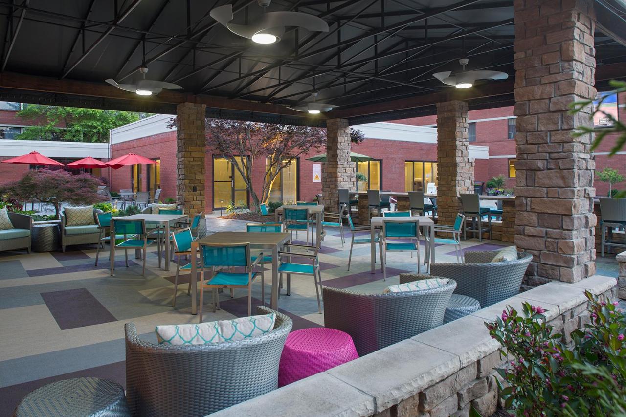 | Hilton Akron/Fairlawn