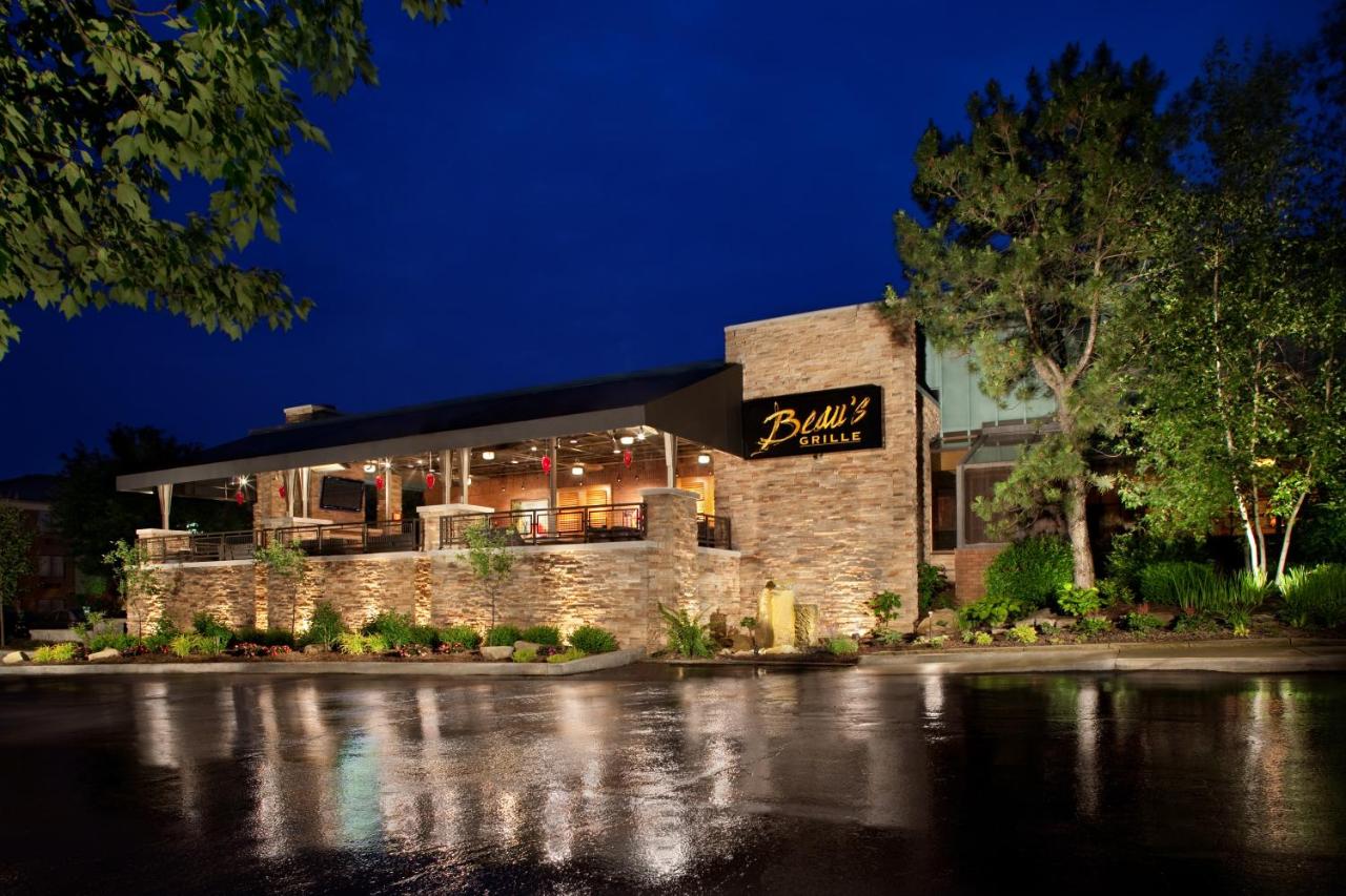 | Hilton Akron/Fairlawn