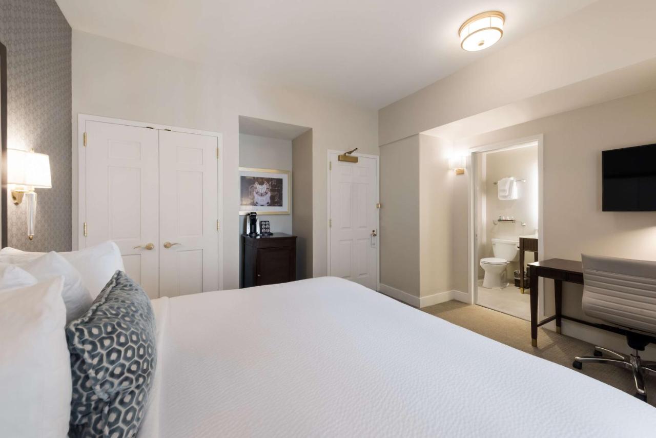 | Independence Park Hotel, Premier Collection