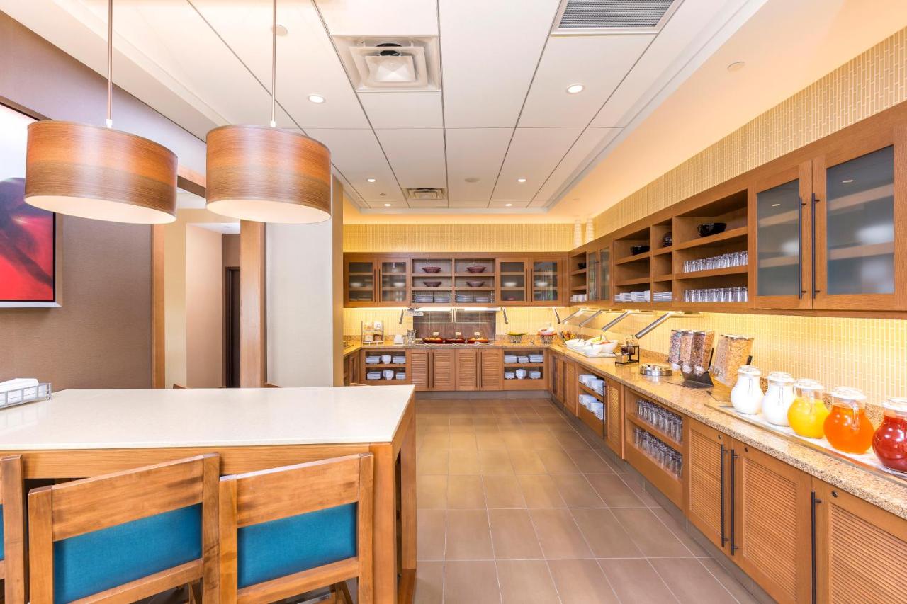 | Hyatt Place Canton
