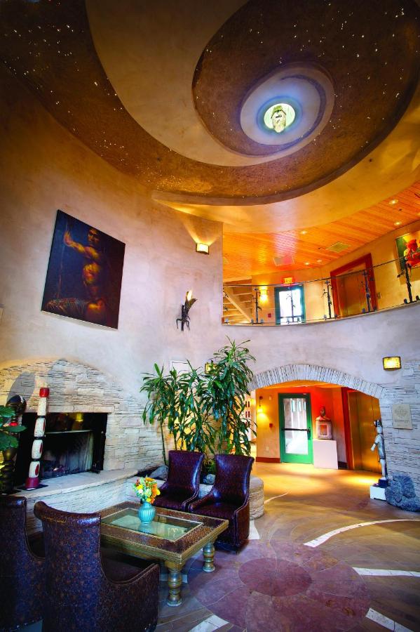| El Monte Sagrado Living Resort & Spa