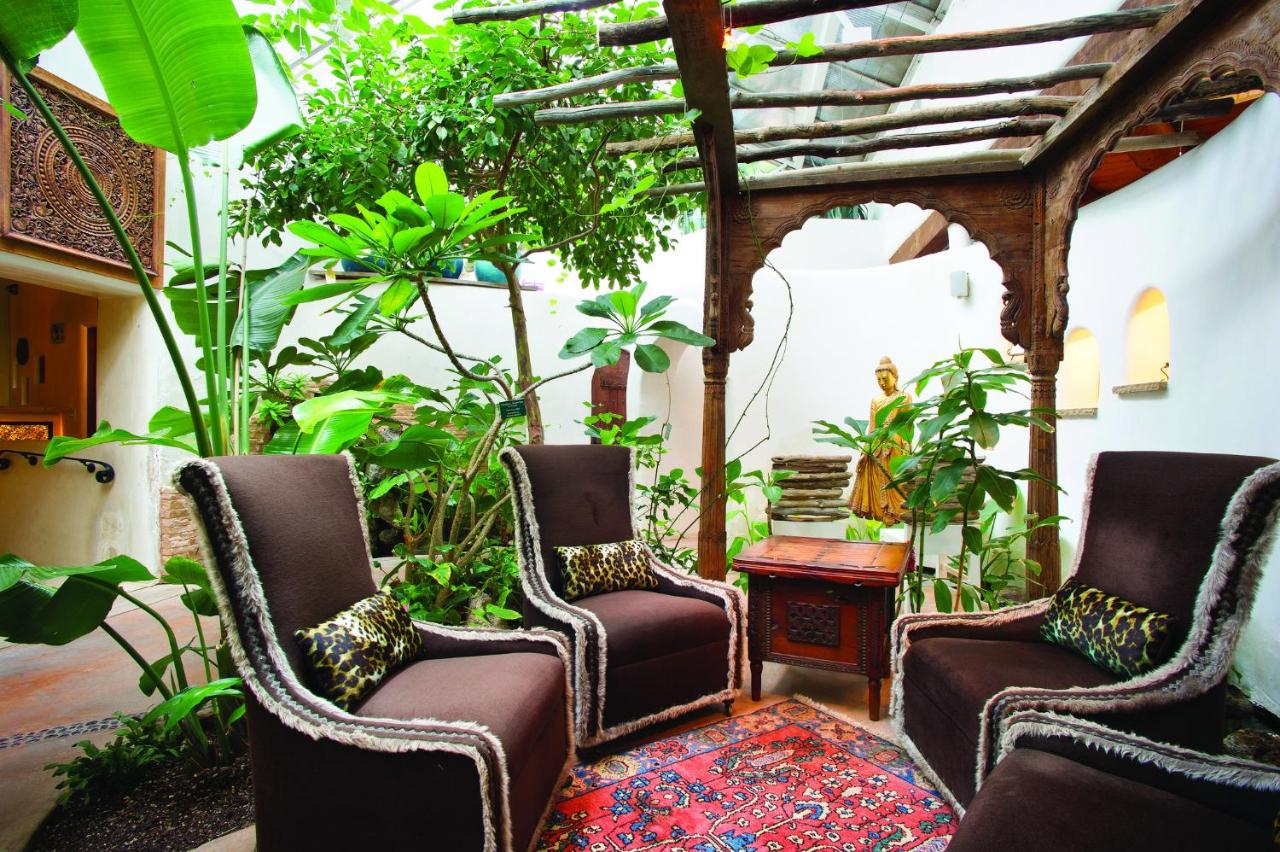 | El Monte Sagrado Living Resort & Spa