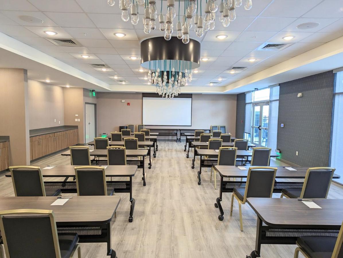 | Candlewood Suites - Tulsa Hills - Jenks, an IHG Hotel