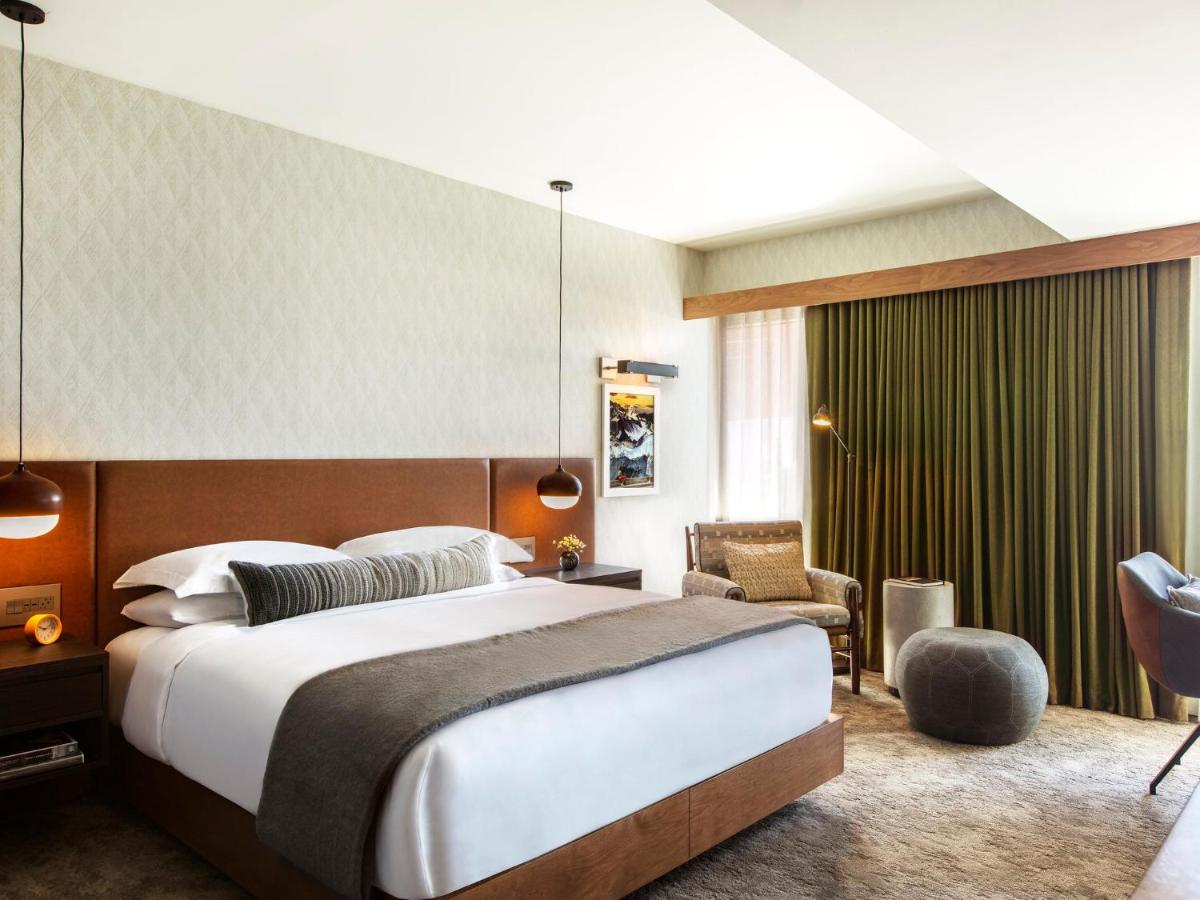 King Room with Mobility Accessible Roll-In Shower at Kimpton Armory Hotel Bozeman by IHG