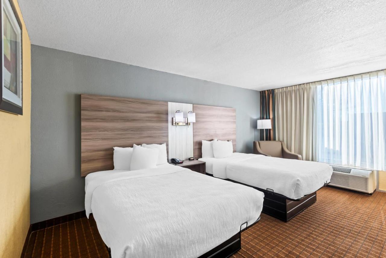 Double Room with Two Double Beds - Non-Smoking at Quality Inn Fort Dodge