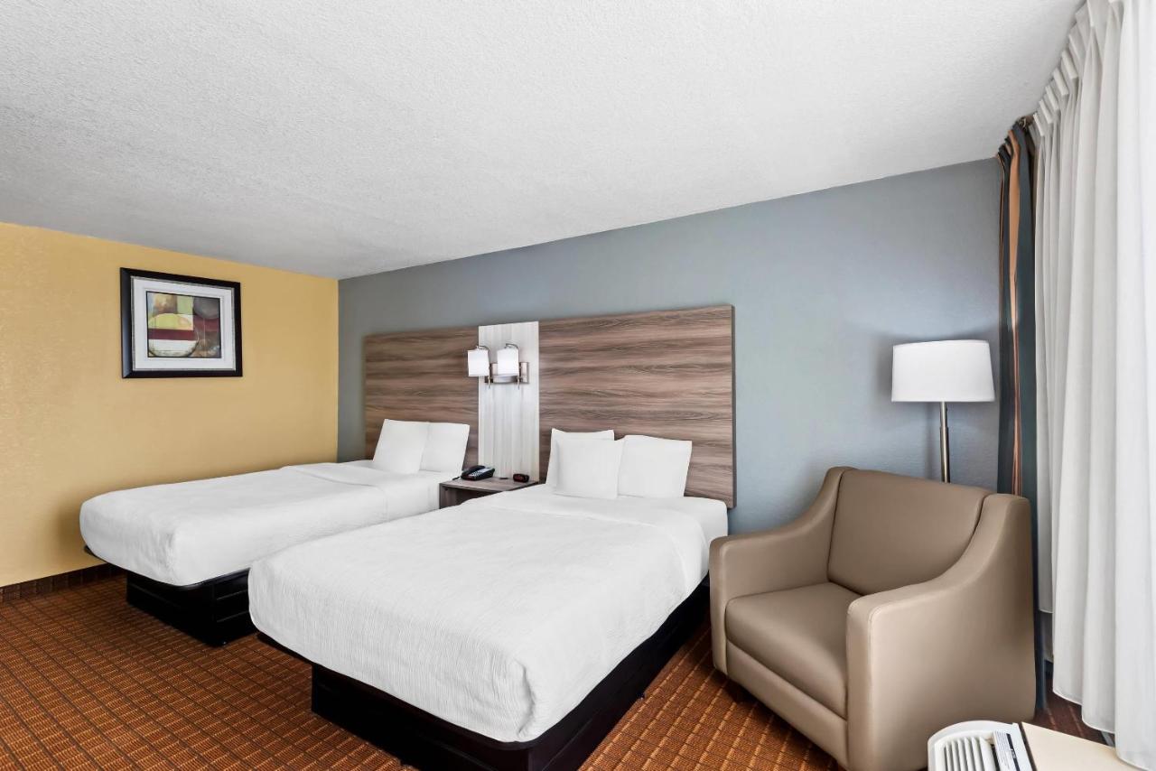 Double Room with Two Double Beds - Non-Smoking at Quality Inn Fort Dodge