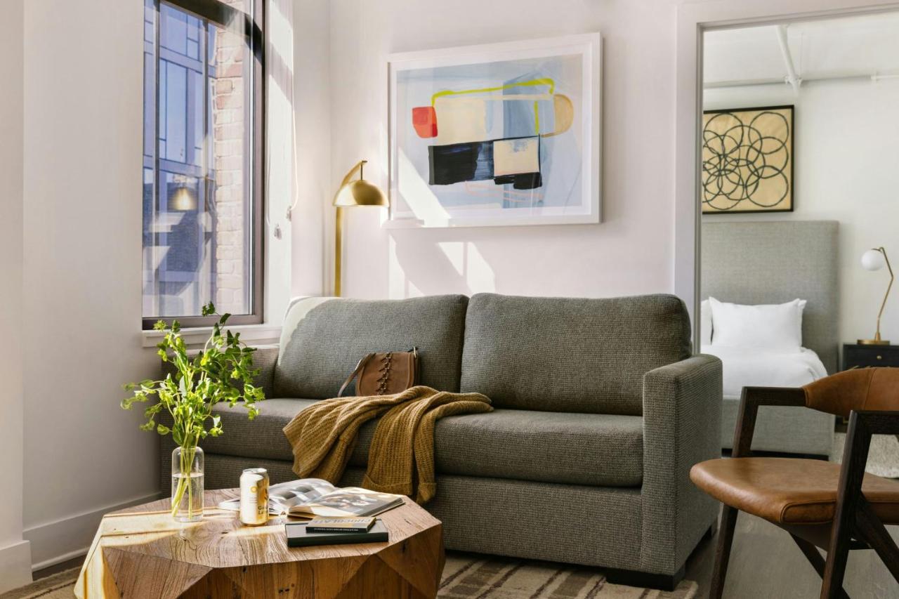 Queen Suite at Boulevard Stays Downtown Nashville