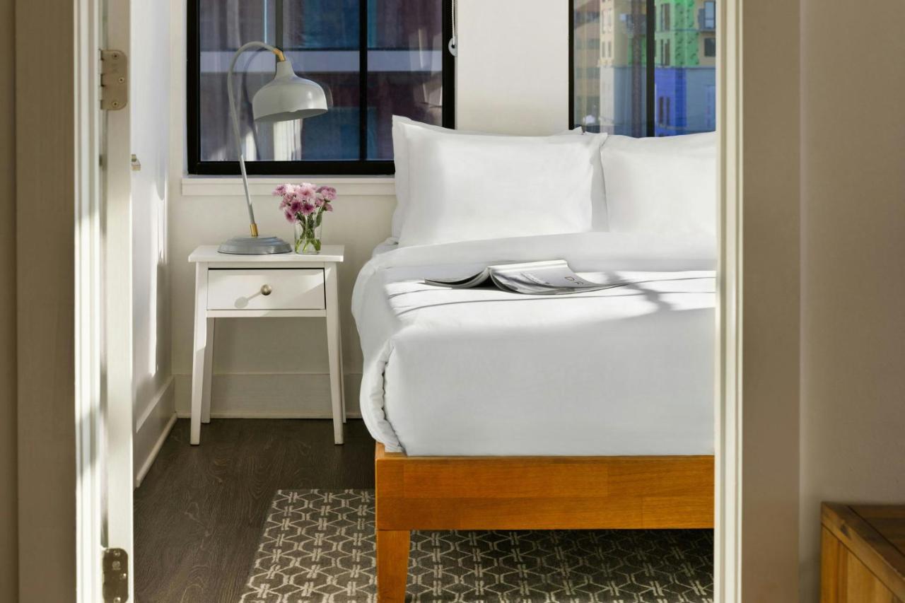 Queen Suite at Boulevard Stays Downtown Nashville