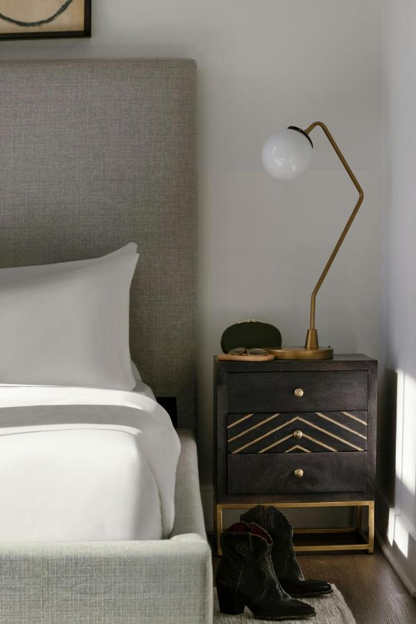 Queen Suite at Boulevard Stays Downtown Nashville