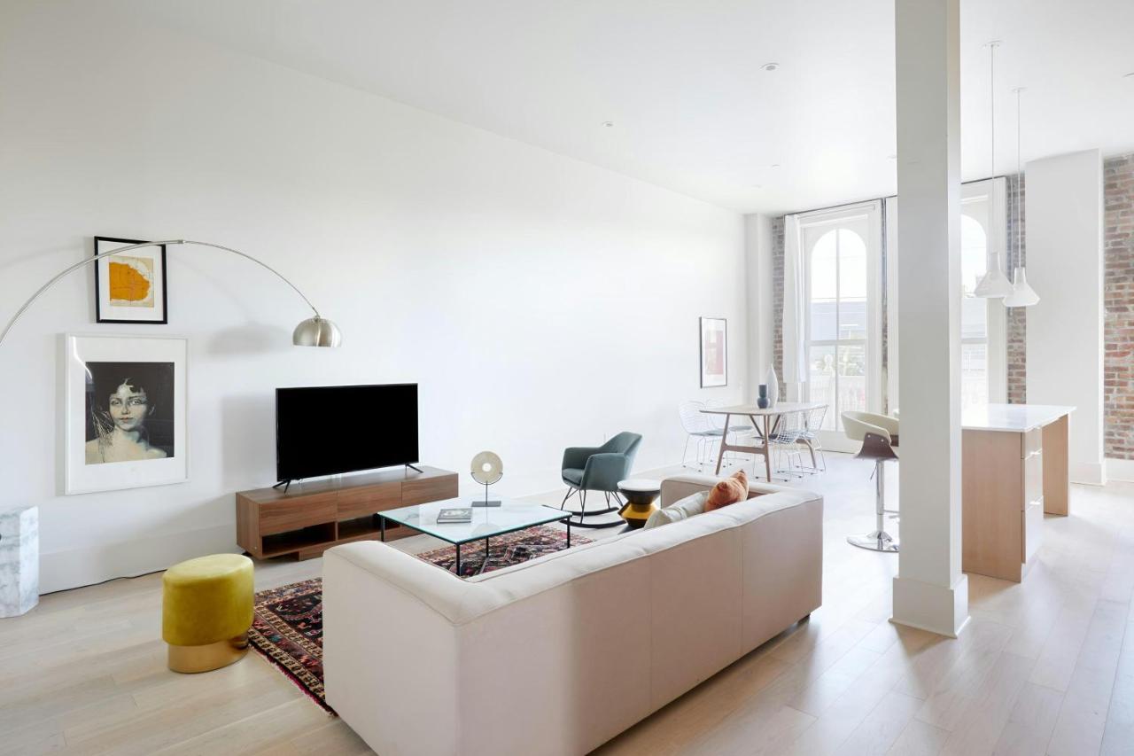 Suite with Balcony at Sonder Gravier Place