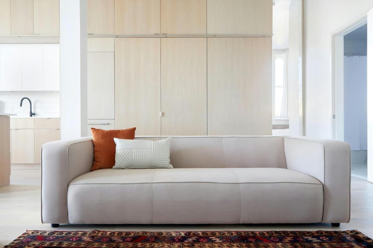 Suite with Balcony at Sonder Gravier Place