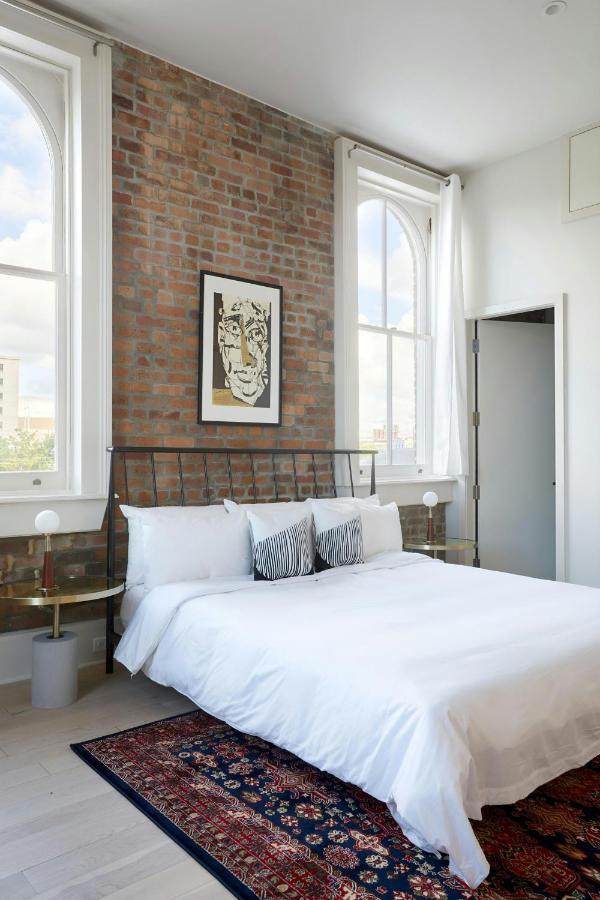 Suite with Balcony at Sonder Gravier Place