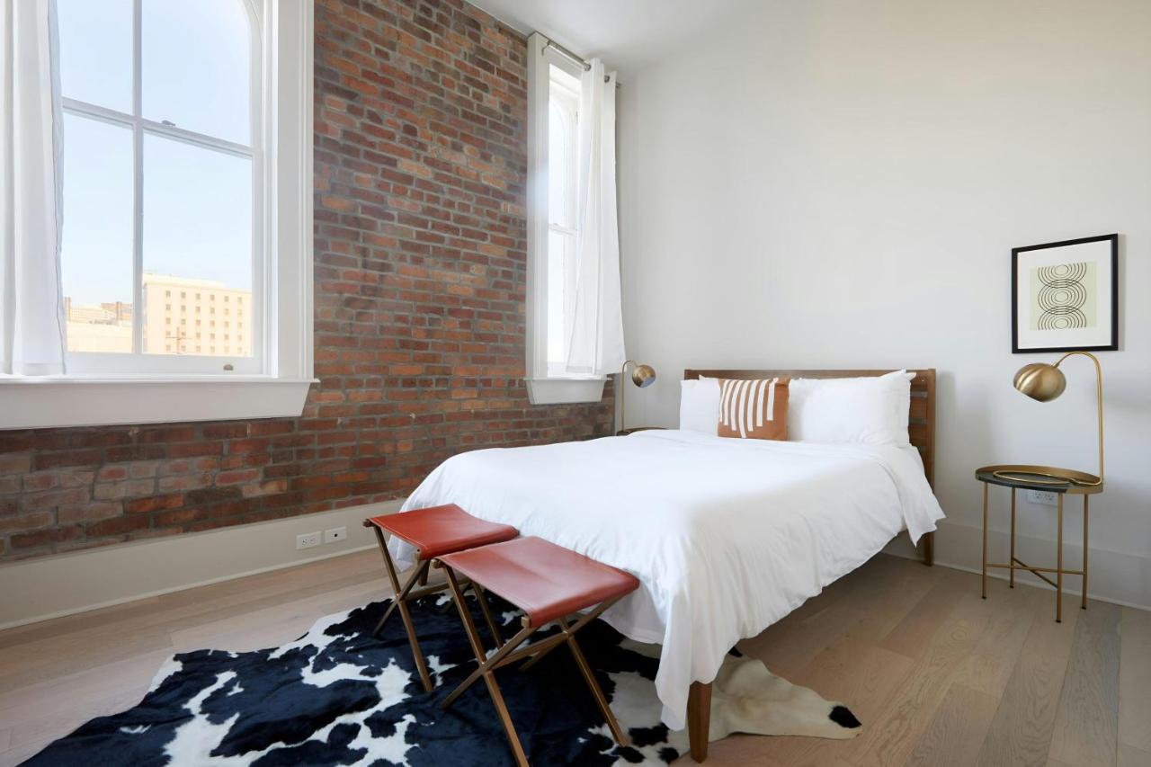 Suite with Balcony at Sonder Gravier Place