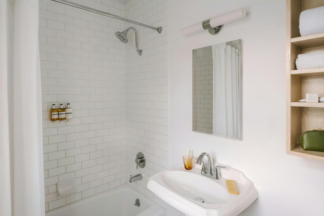 Deluxe Double Room at Hotel Beverly Terrace - Beverly Hills/West Hollywood